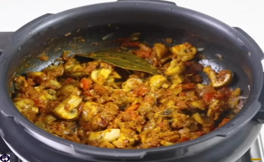 Mushroom Biryani (Fried Mushroom)