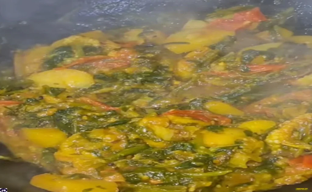 Aaloo Baigan Palak Curry