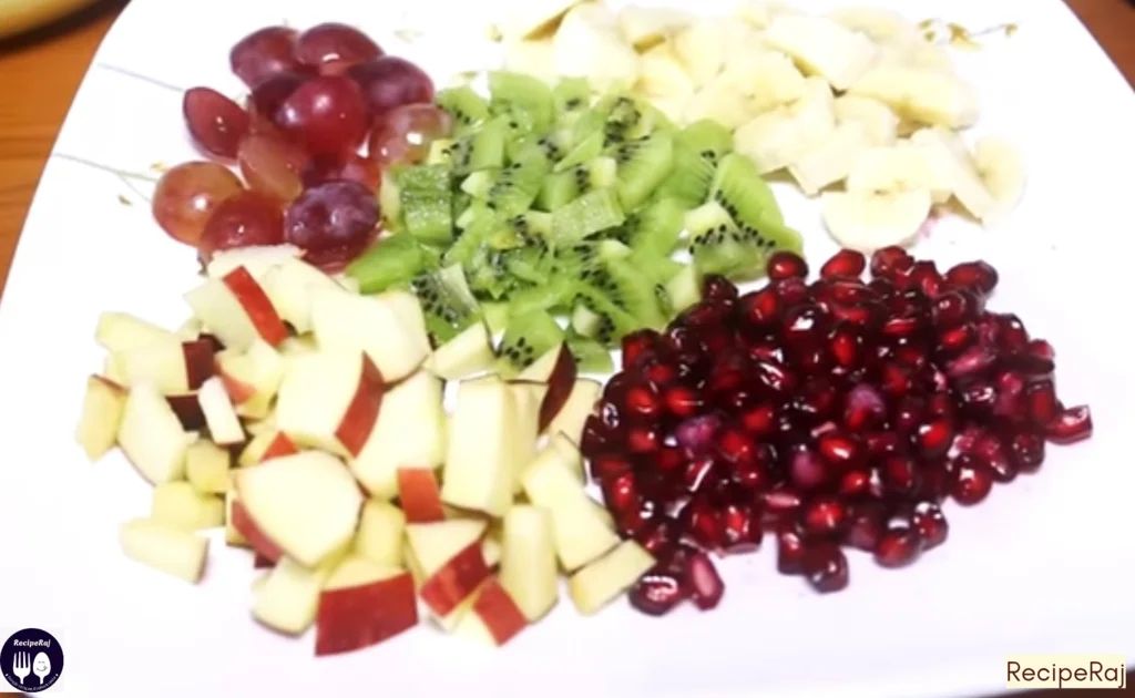 Fruit Custard (Fruits)