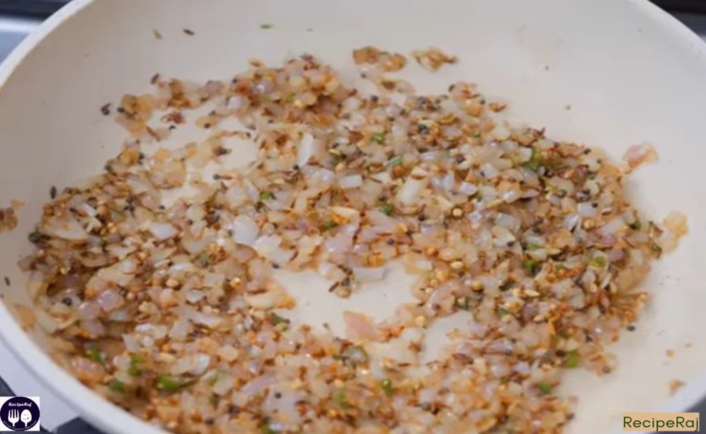 Poha Masala Puri (Fried Masala)