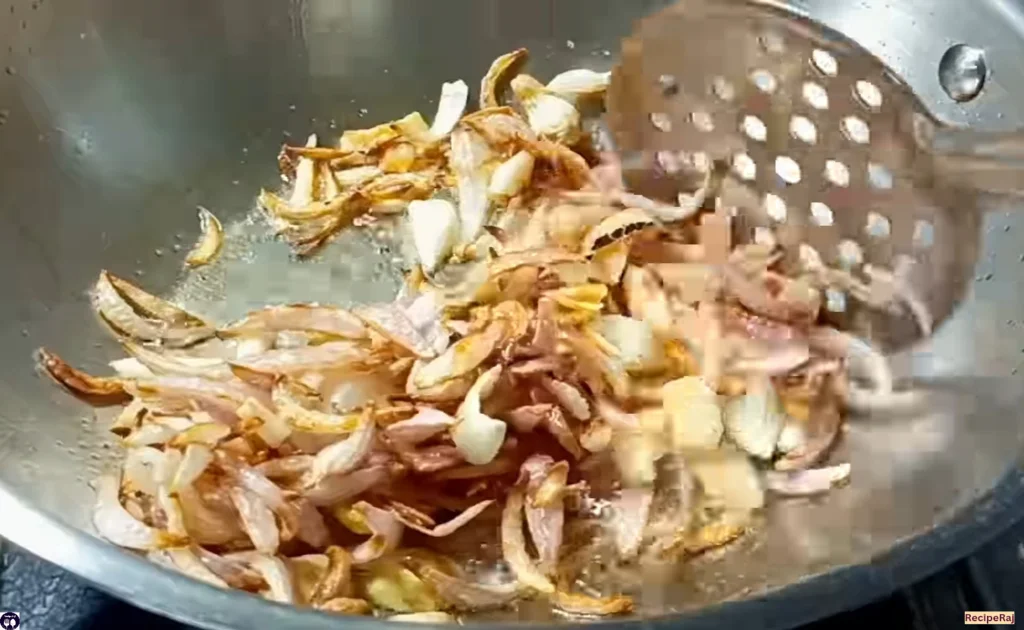 Frying garlics