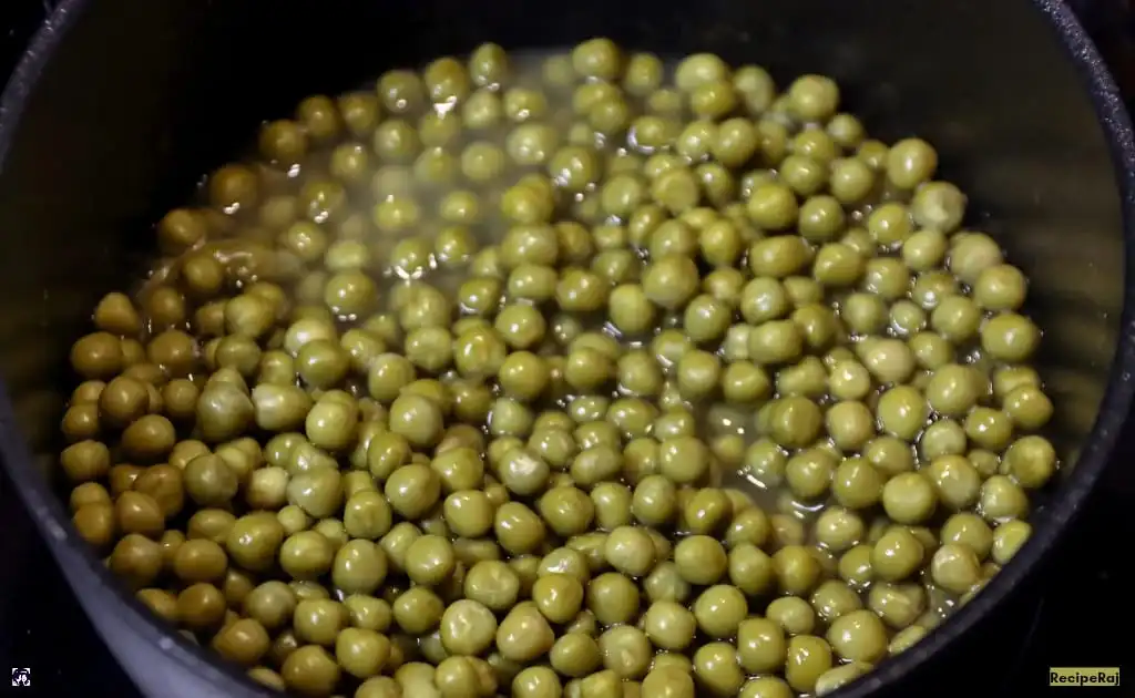 Matar Paneer (Boiled Peas)