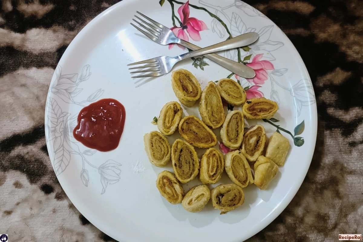 Masala Aaloo Bhakarwadi