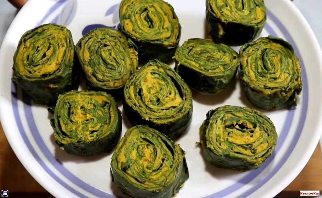 Arbi Ke Patte Ke Pakode